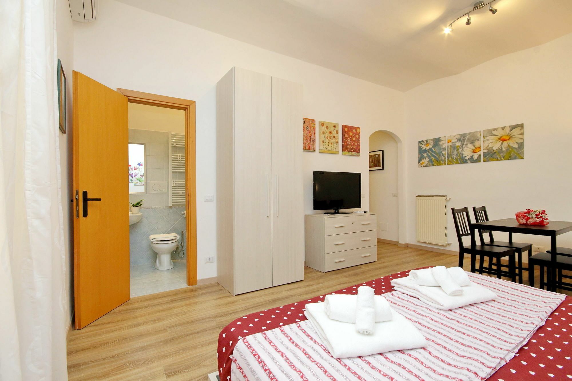 רומא Holiday Rental San Lorenzo District מראה חיצוני תמונה